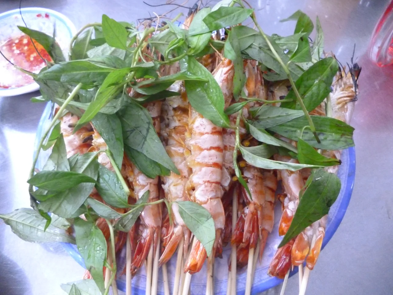 Grilled prawns and shellfish over charcoal
