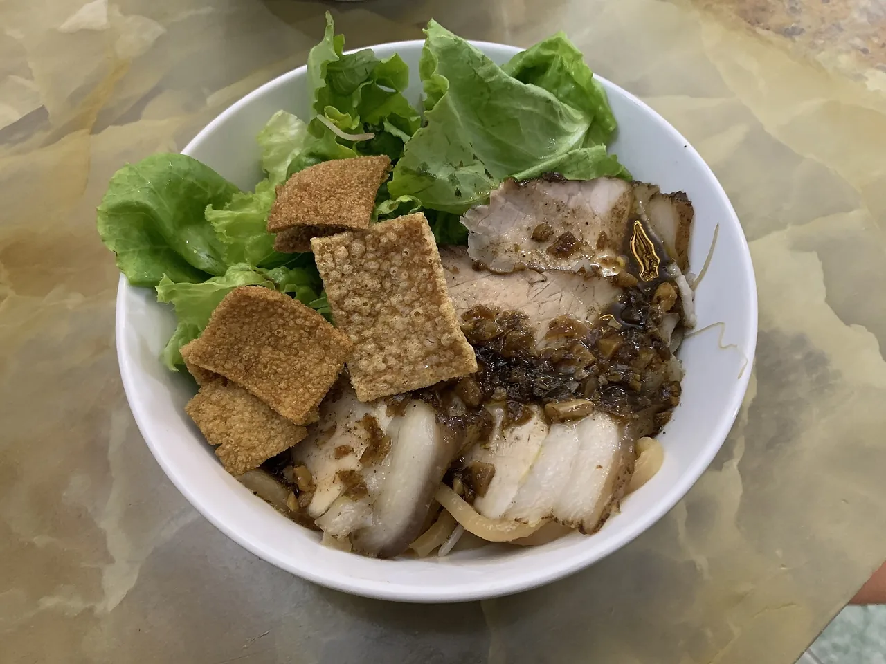 ホイアン名物カオラウの一杯