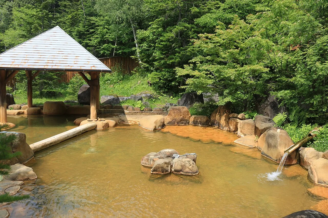 Japanese-style onsen hot spring bath at Mikazuki Japanese Resort in Da Nang Japanese-style onsen hot spring bath at Mikazuki Japanese Resort in Da Nang