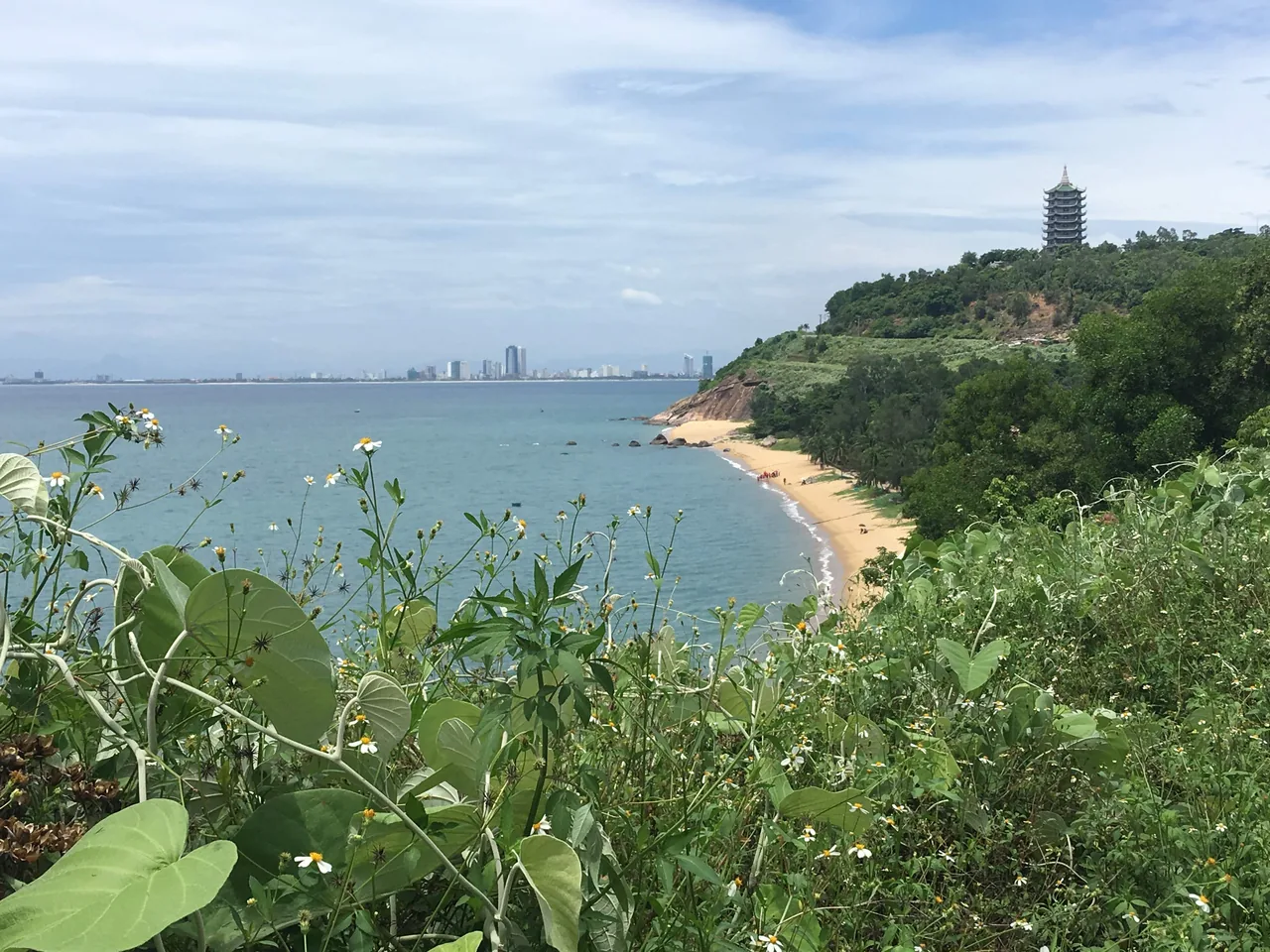 손짜 반도에서 본 다낭과 해안 전망